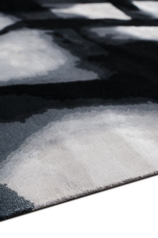 Solu Night by The Rug Company - sidepile