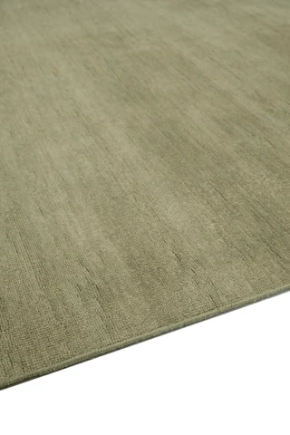 Caliche Silk rug in Moss, corner detail showing pile texture