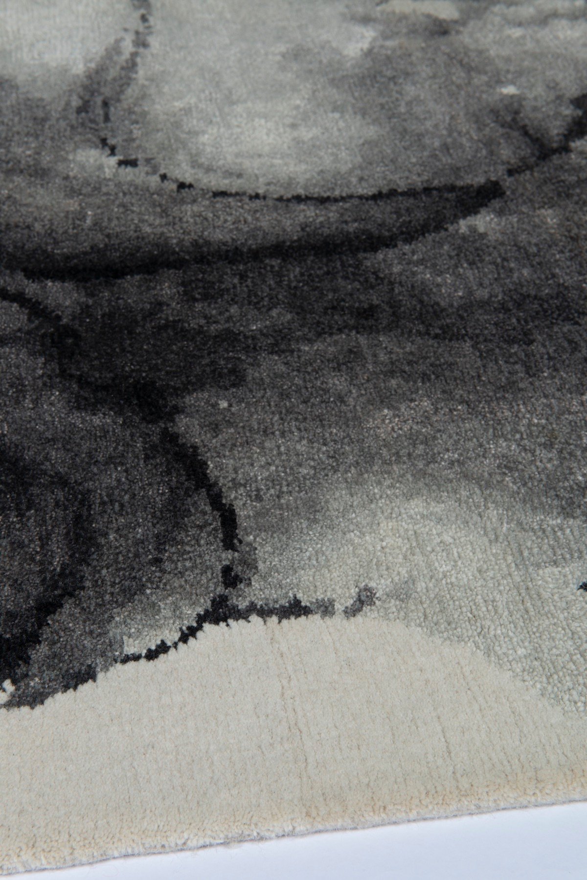 Mesa Steel by The Rug Company - Product detail
[ROOMVO]