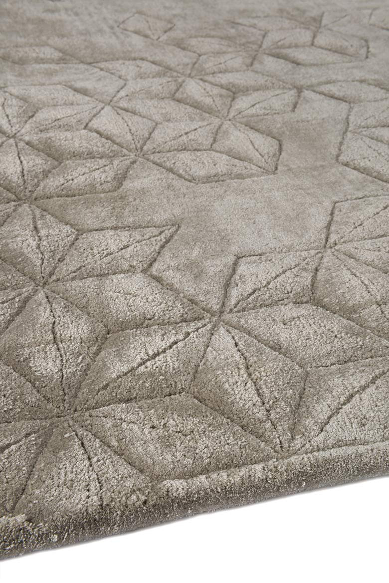 Star Silk Round by Helen Amy Murray - Close-up