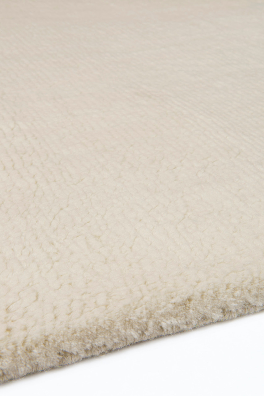 Deep Pile Merino Natural by  - Close-up
[ROOMVO]