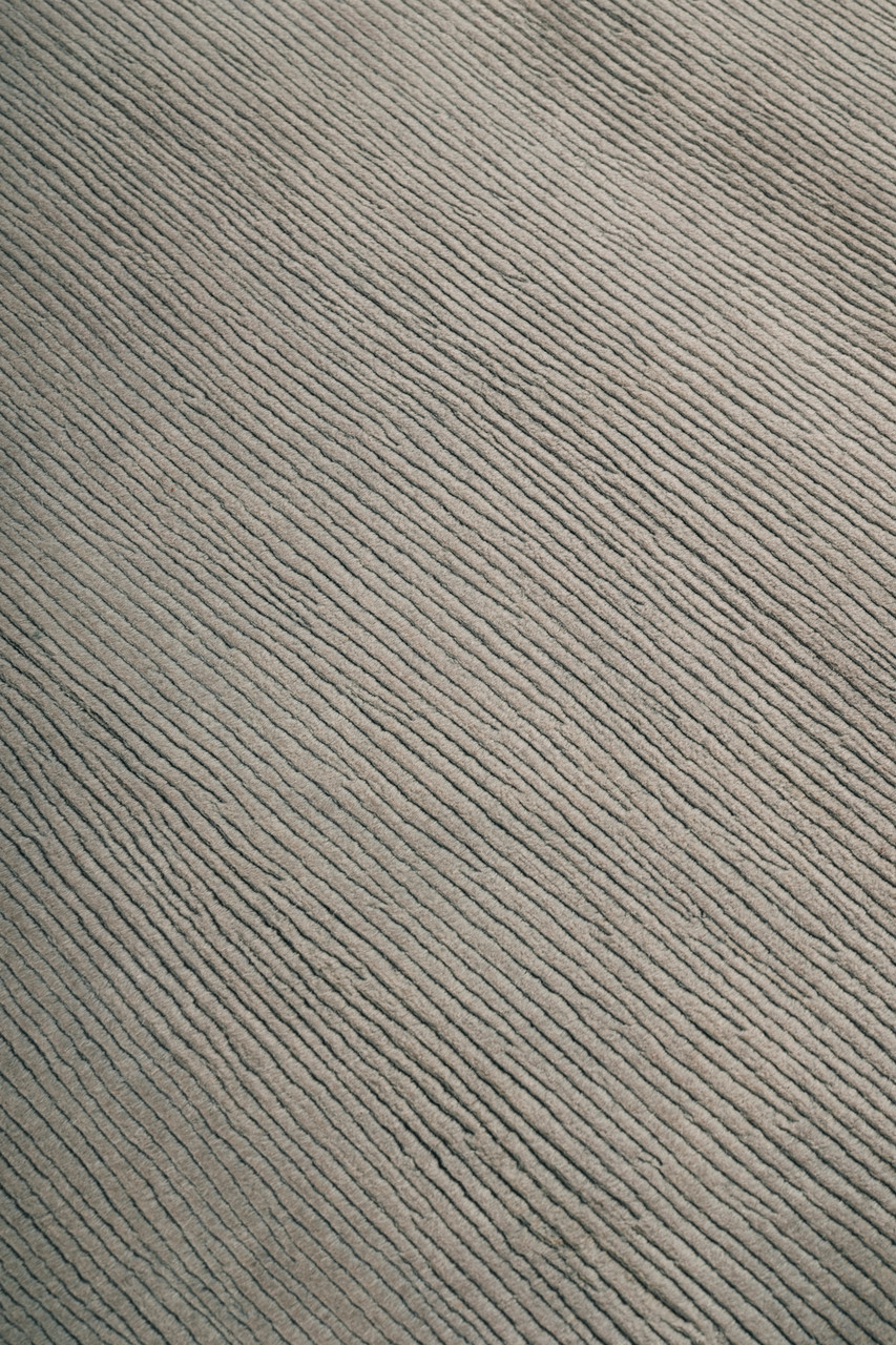 Mohair Ripple Silver by The Rug Company - close-up image
