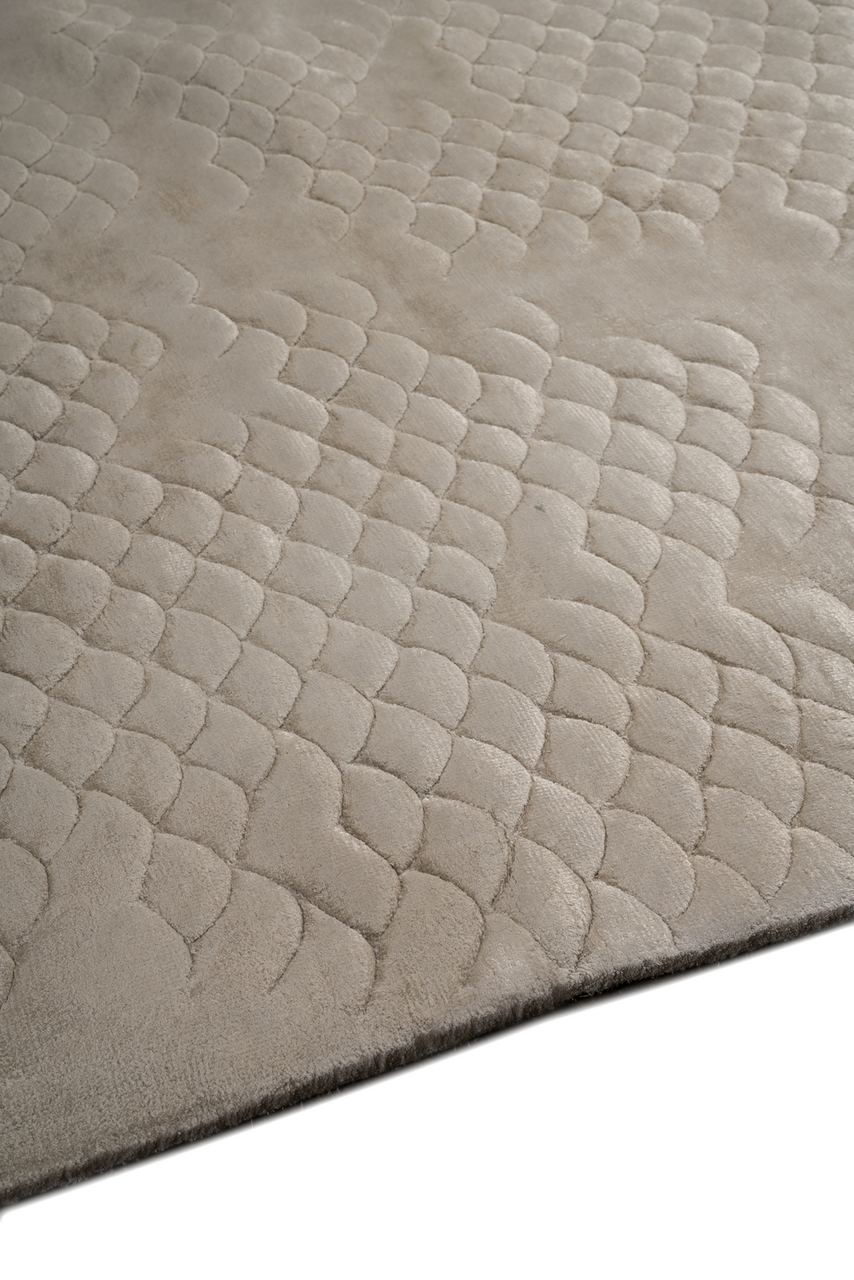 Scales Pearl by Helen Amy Murray sidepile image
[ROOMVO]