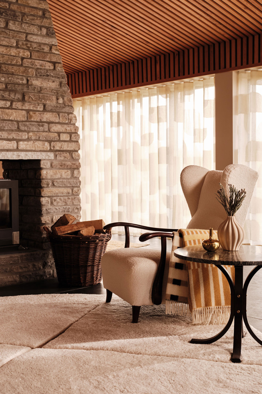 Deep Pile Merino Aspen Round - roomset