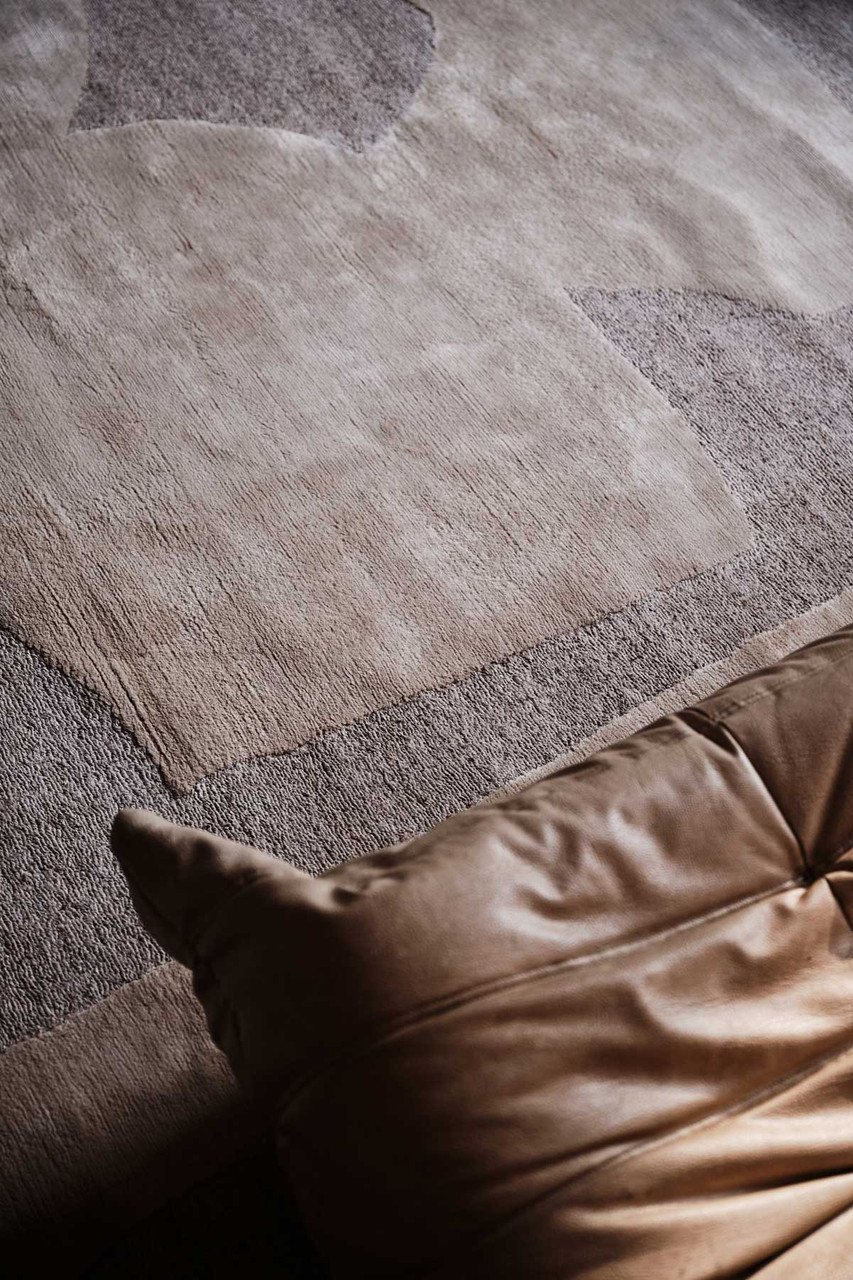 Spire Birch by Kelly Wearstler - detaill shot [ROOMVO]