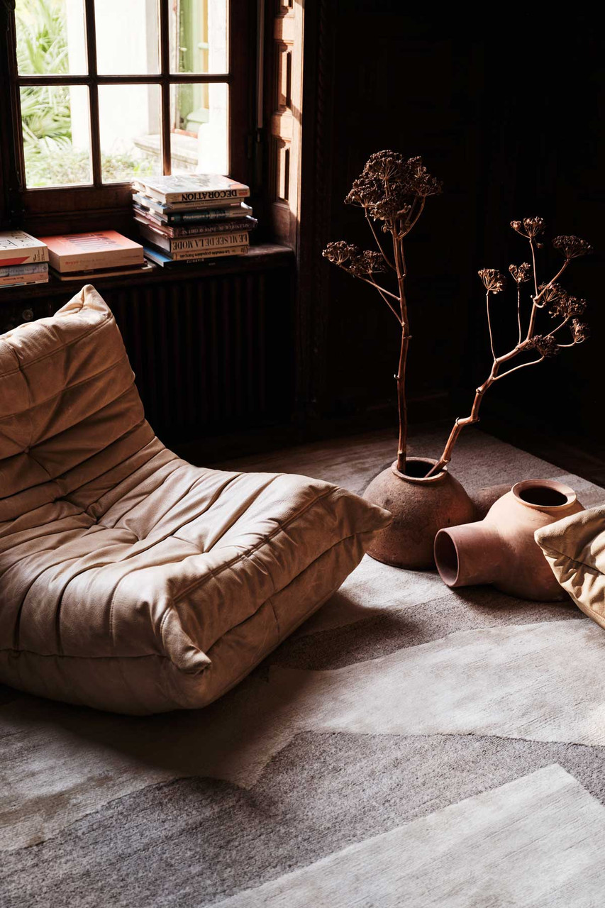 Spire Ember by Kelly Wearstler - roomset [ROOMVO]