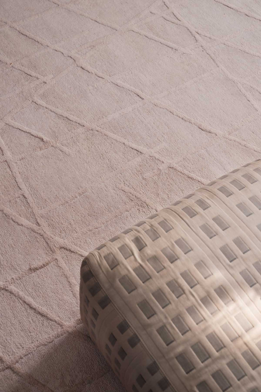 Riven Alabaster by Kelly Wearstler - closeup