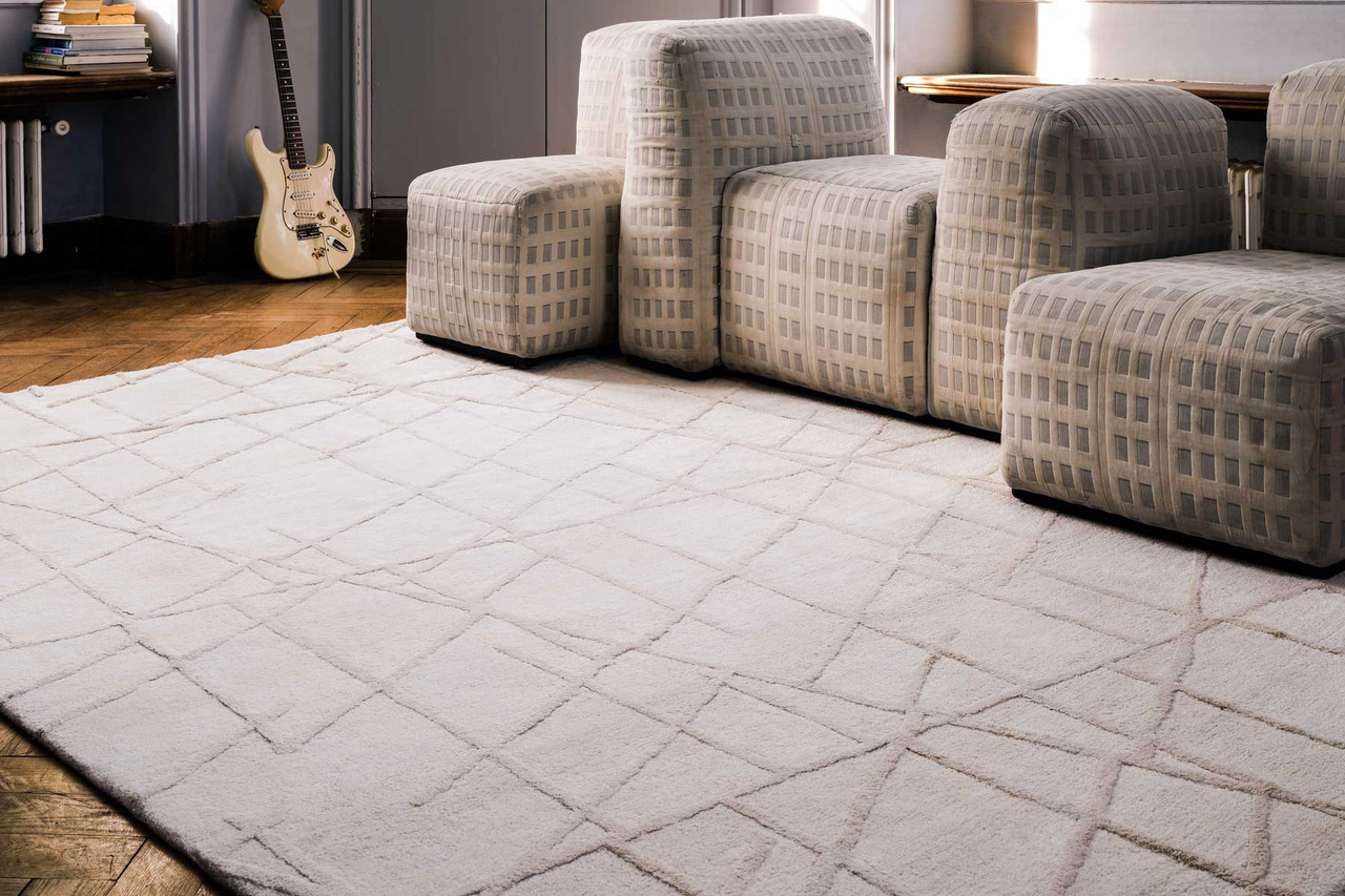 Riven Alabaster by Kelly Wearstler - landscape roomset