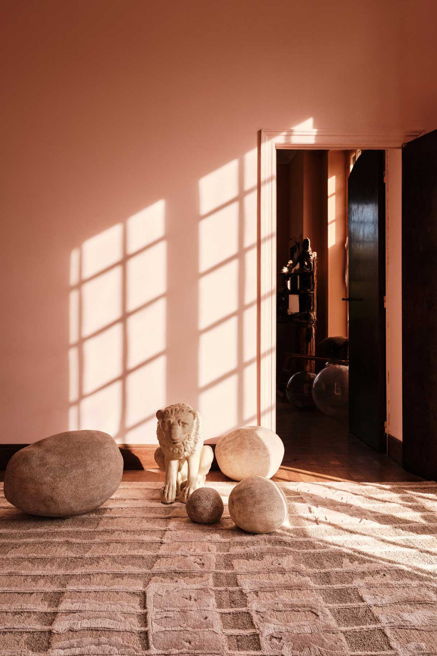 Elowen Sandstone  by Kelly Wearstler - roomset