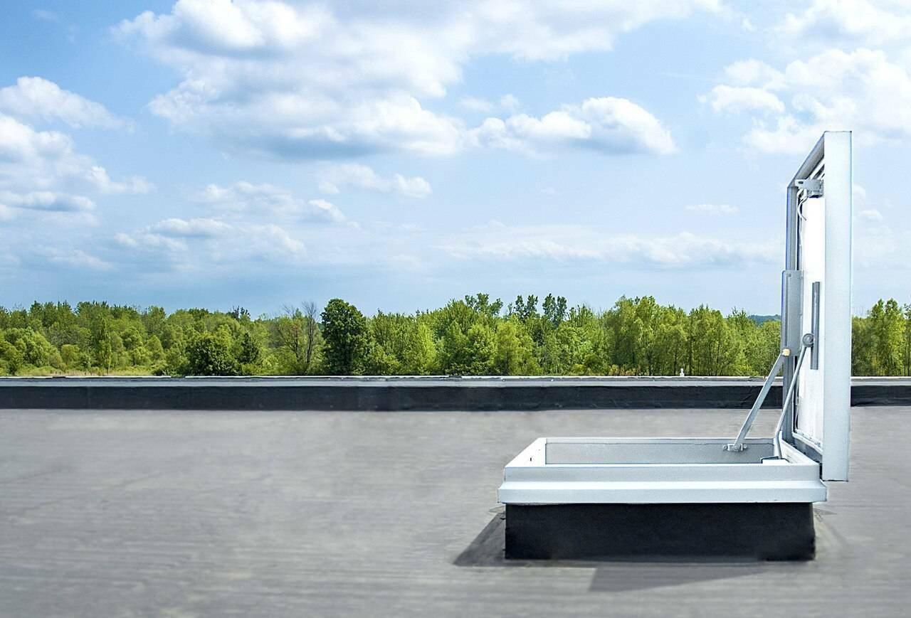 2'6" x 8'0" EE Single Leaf Roof Hatch Galvanized Steel