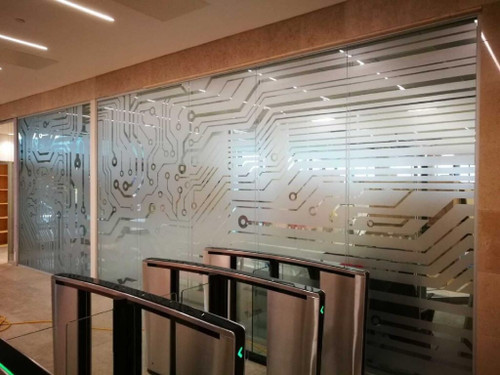 Create distinctive privacy and decorative glass graphics with Metamark M7A Crystal Etch. This premium etched-glass-effect vinyl combines a sparkling Crystal Etch finish with Metamark’s MetaScape® air-release adhesive technology for faster, easier installation on architectural glass.