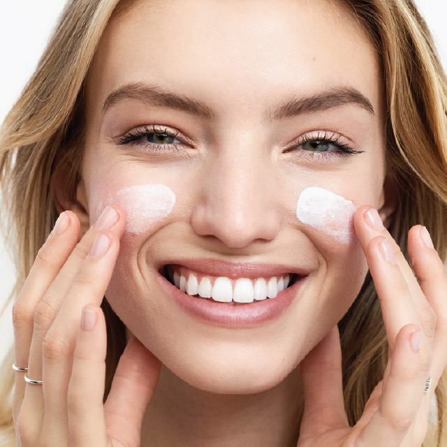The Anti-Aging Cream that Fights the Look of Winter Wrinkles