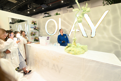 Olay Teams Up with Kate the Chemist to Break Dry Skin Cycle with Hyaluronic Regimen