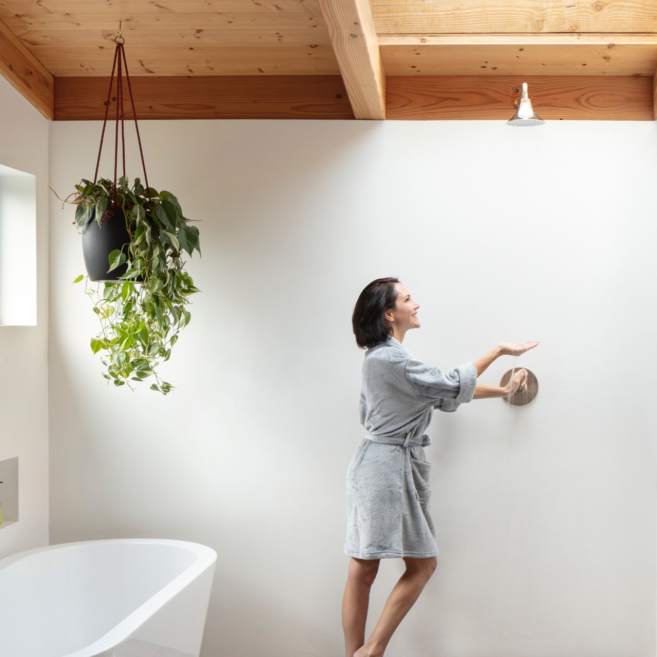 VivaSpring Filtered Shower Head Brondell