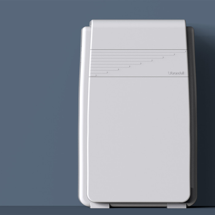 Brondell Horizon air purifier in front a blue background