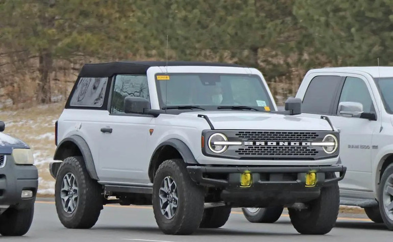 What Are the 2023 Ford Bronco Roof Options?