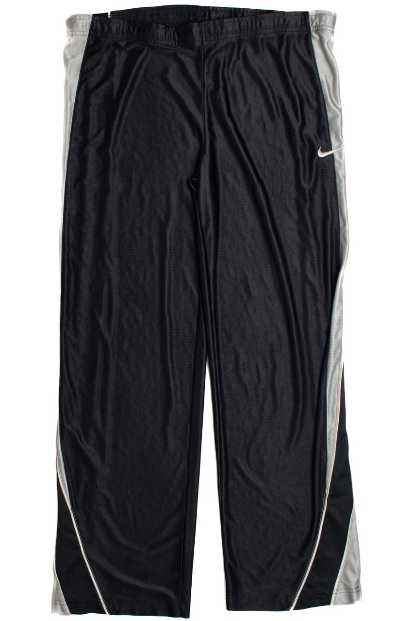 Nike Sportswear Club Fleece Big Kids' (Boys') Joggers (Extended Size). Nike .com