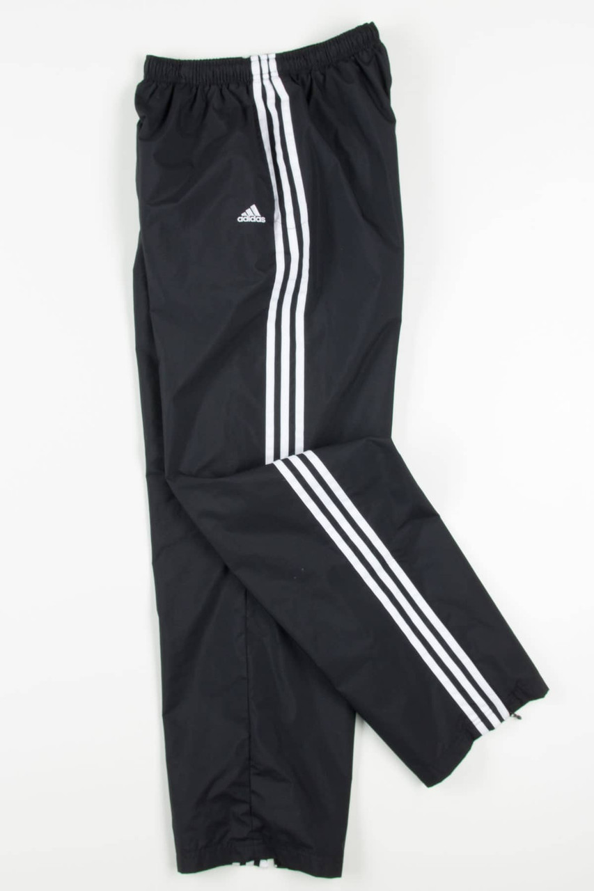 Lined Adidas Windbreaker Pants (sz. M) 