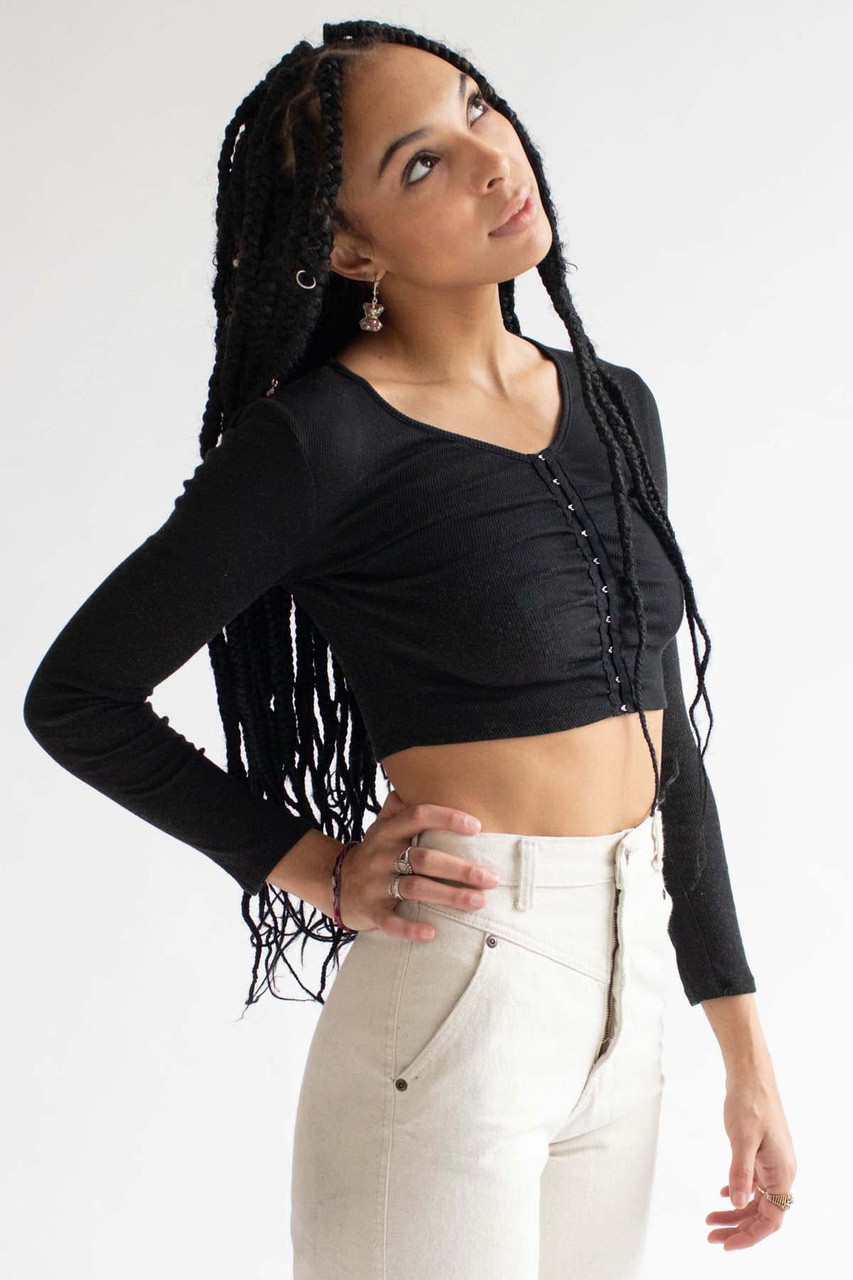 hook and eye long sleeve crop top