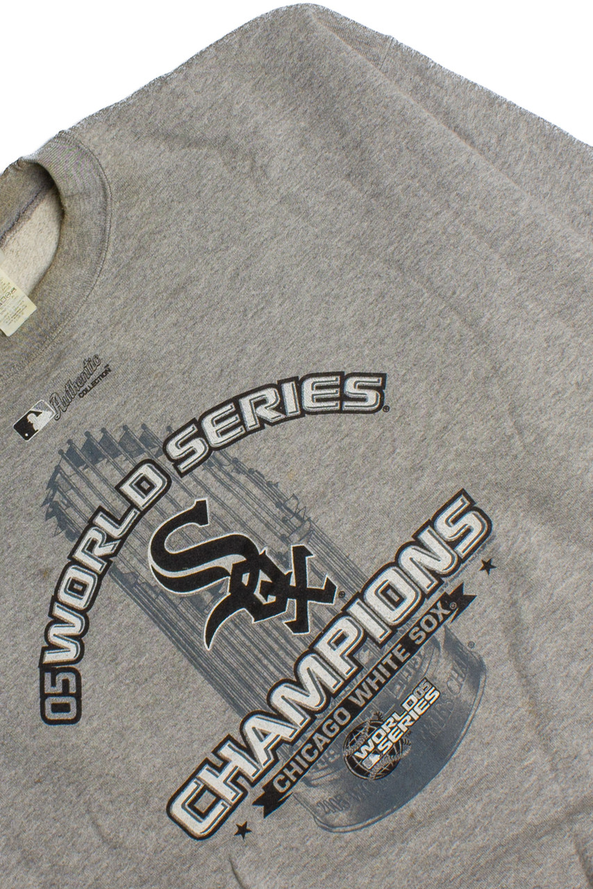 Vintage Chicago White Sox 2 by © Buck Tee Originals - Chicago White Sox -  Hoodie