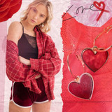 What to Wear for a Valentine's Day In