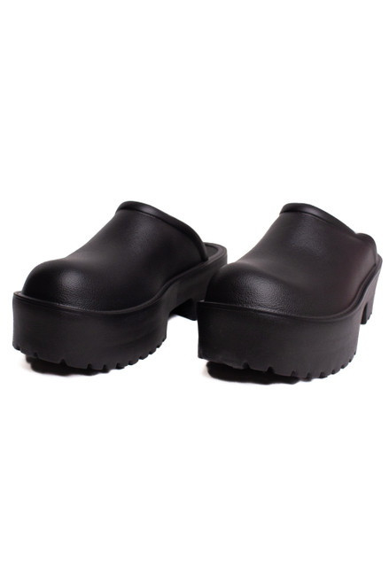 Lightweight Black Platform Clogs