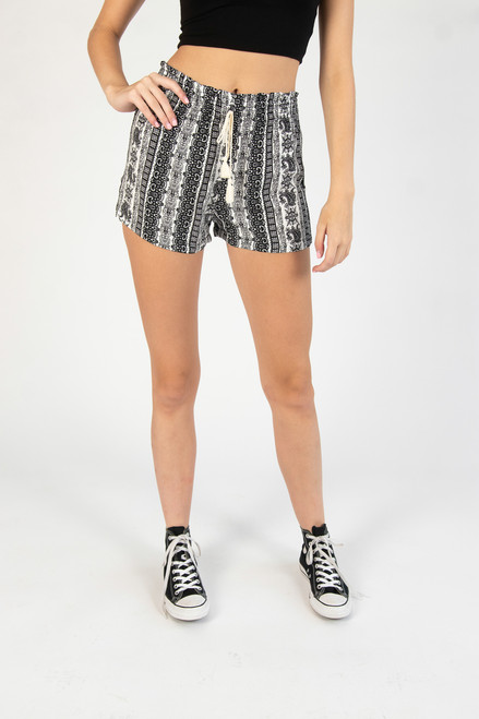 Black and White Paisley Floral Short