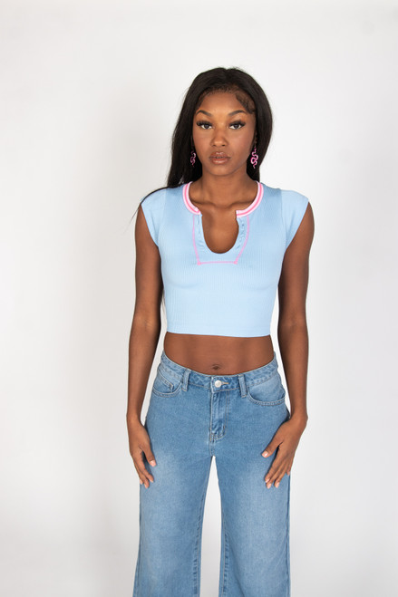 Sporty Notch Neck Seamless Tee