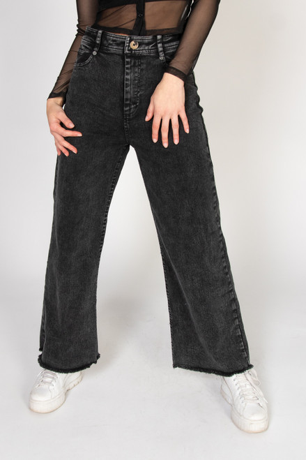 Frayed Hem Wide Leg Jeans