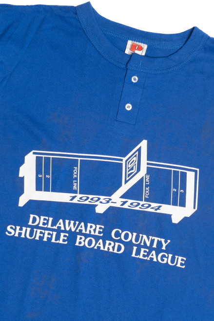 Vintage "Delaware County Shuffle Board League" Henley T-Shirt (1990s) 11682