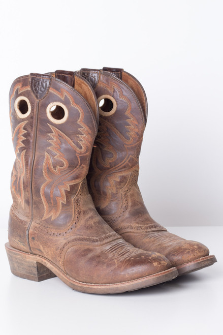 Brown Stitched Ariat Cowboy Boots (7B)