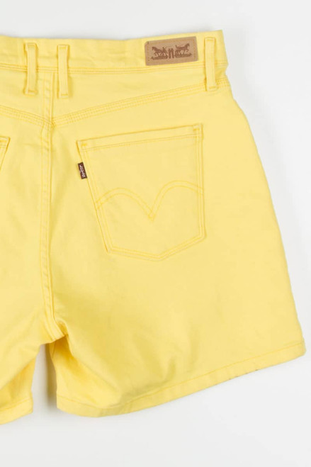 Yellow Stretch Levi's Denim Shorts (sz. 8)