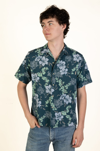 Vintage Silk Izod Hawaiian Shirt (2000s) 