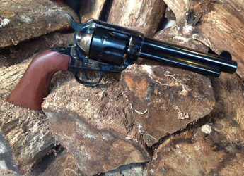 If cowboys were Italian Traditions 1873 Revolvers by Pietta (VIDEO)