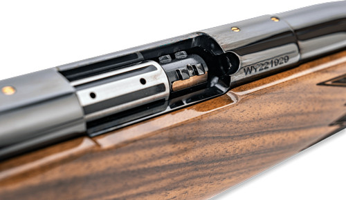 VARMINTER 22-250 24" WALNUTWEATHERBY MARK V DELUXE 