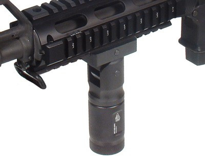 FOLDING QD PICATINNY ALUMINUMUTG VERTICAL FOREGRIP 4.7" 