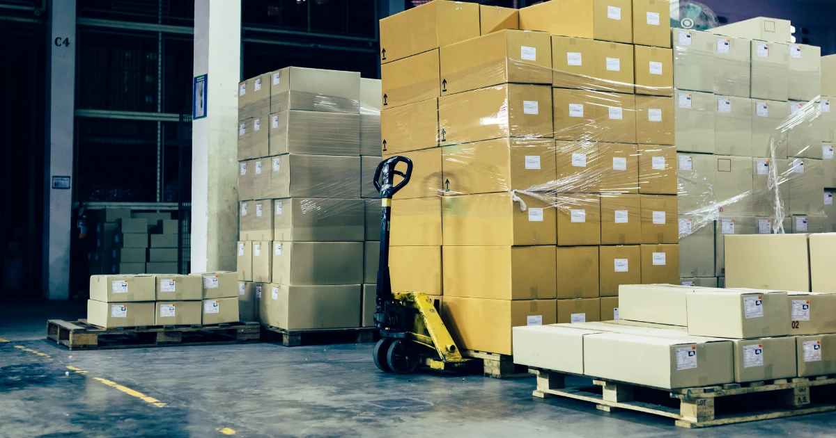 Choosing the Right Lifting Equipment: Pallet Jack vs Stacker vs Lift Table