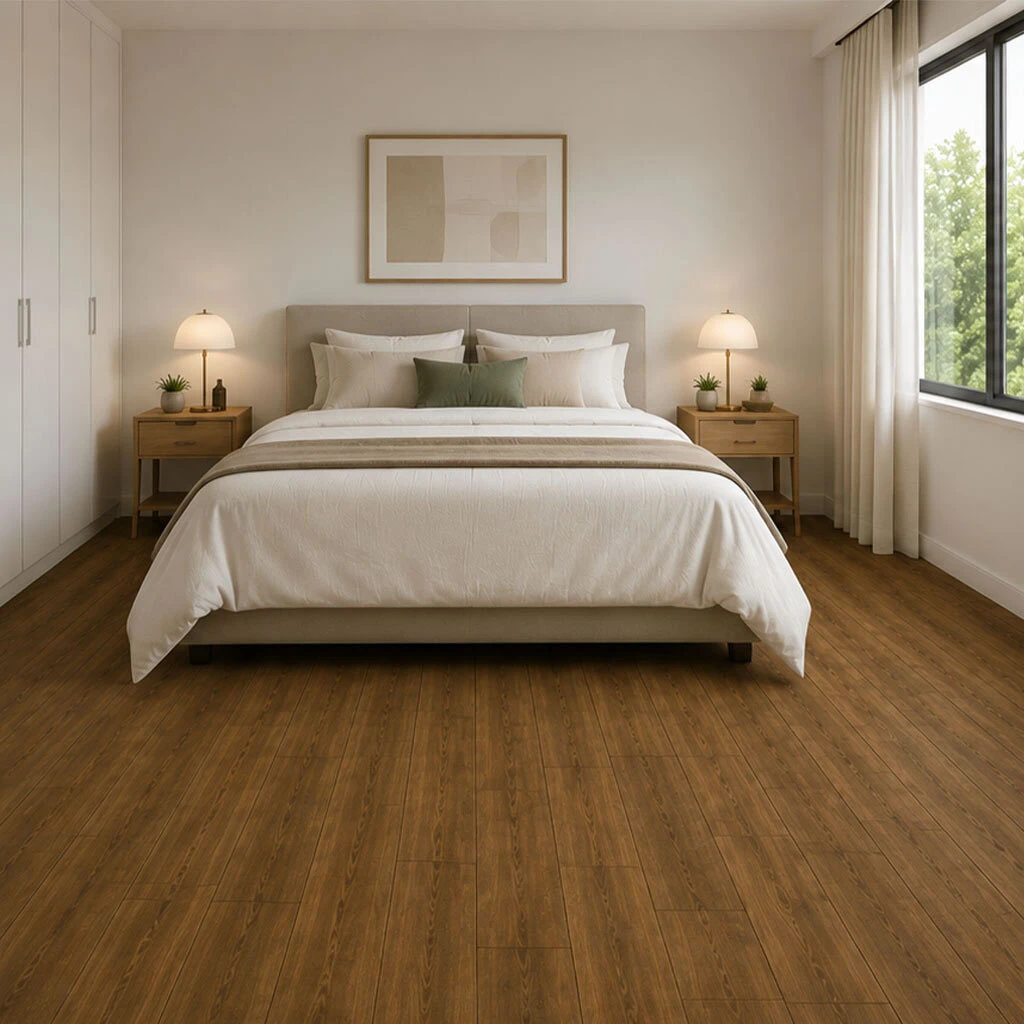 Listón vinílico Eco-Wood símil madera instalado en ambiente