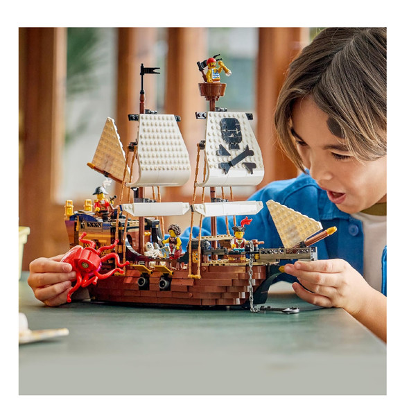 Lego Creator Iconic Pirate Ship
