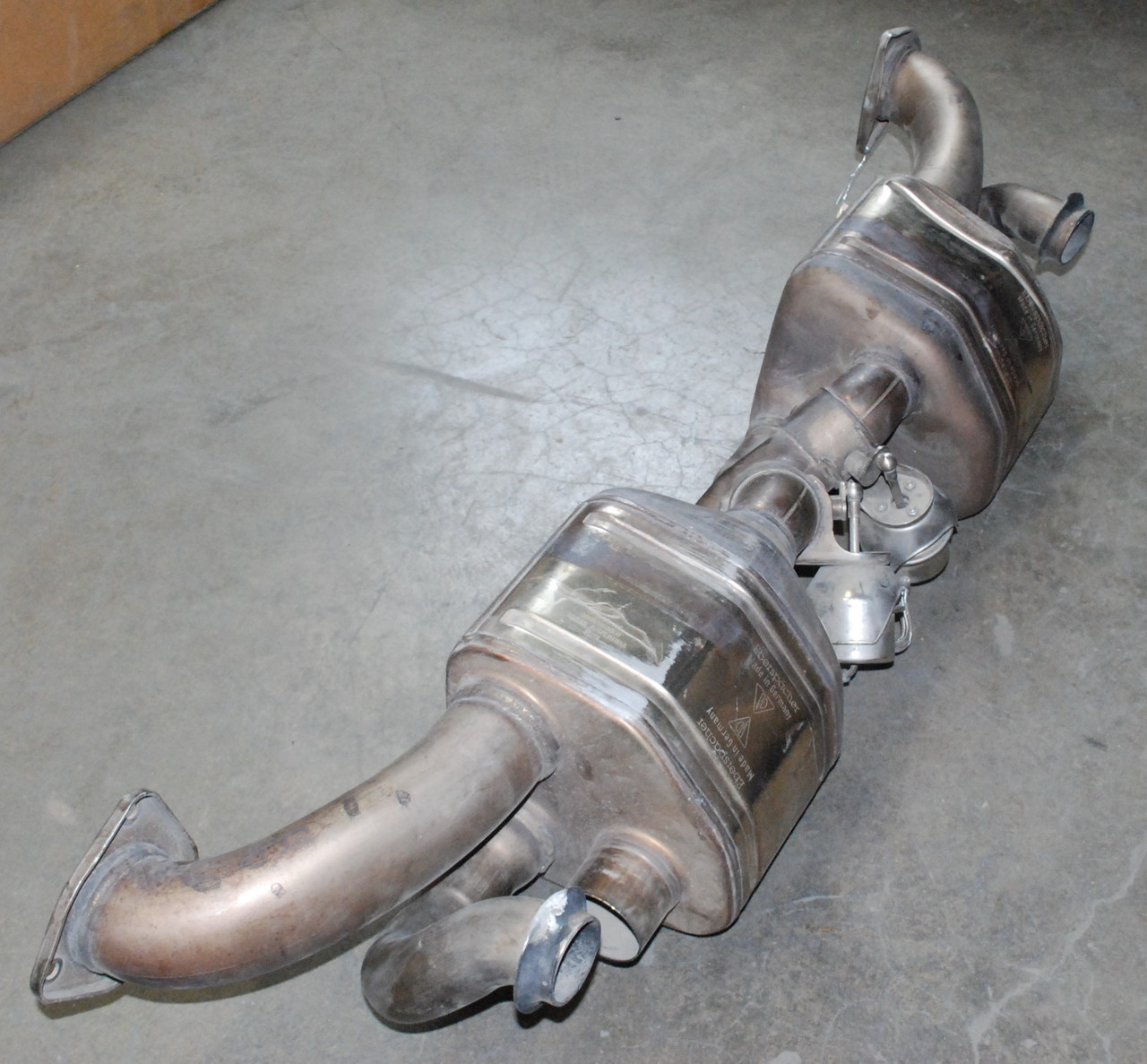 Porsche 911 991 OEM Sport Exhaust Muffler Assembly '12-'16 99111143707 -  Los Angeles LA Dismantler Porsche Parts for 911 Boxster Cayman Cayenne Used  Pre-Owned