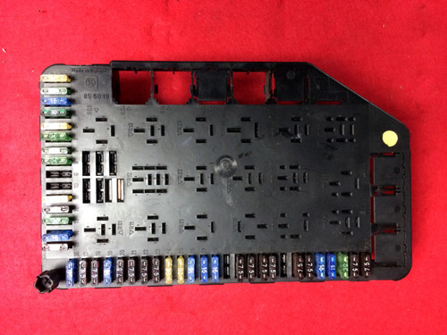 Porsche 911 964 1989-94 Fuse Panel Relay board 96461001100 964.610.011.00