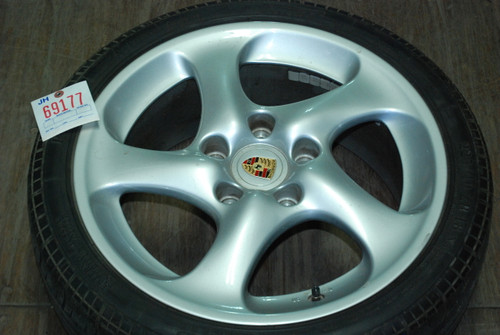 Porsche 911 996 Turbo Twist Hallow Spoke Wheel 8x18 ET50 99636213604 18" Rim
