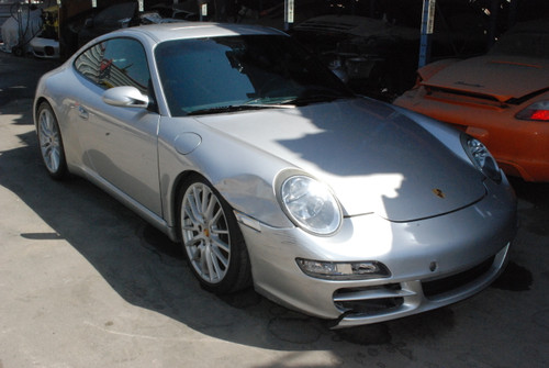 Porsche 2005 911 997 C2 Carrera Coupe Parts Car