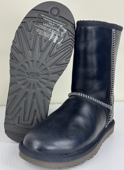 UGG Dark Navy/Black Leather Boots Women's size 6 Classic Uggs Shoes | EUC