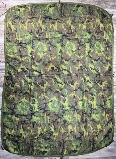 Vintage USGI Vietnam War ERDL Poncho Liner Woobie 1966 DSA-100-2923 Center Seam