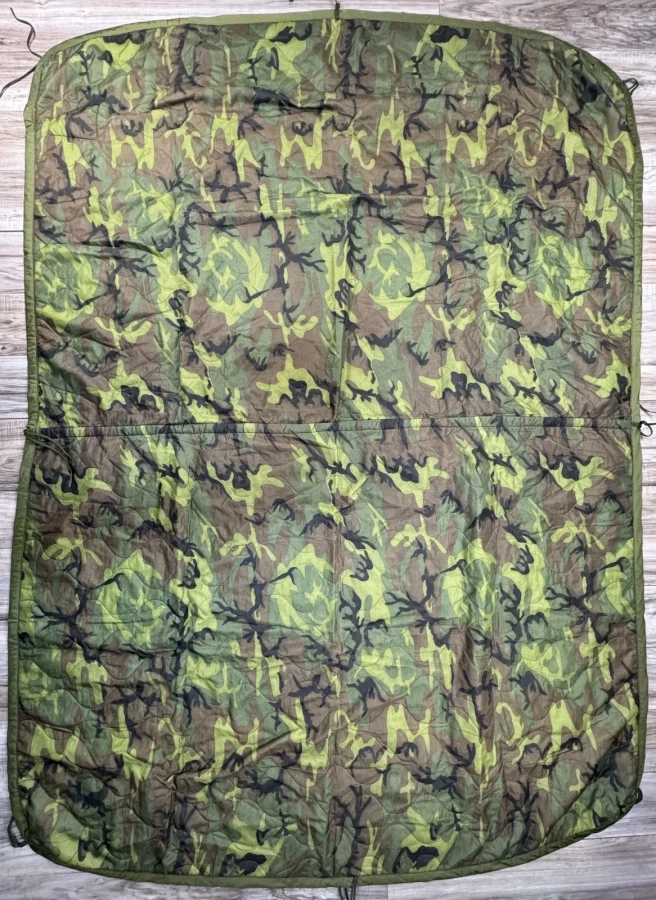 Vintage USGI Vietnam War ERDL Poncho Liner Woobie 1966 DSA-100-2923 Center Seam