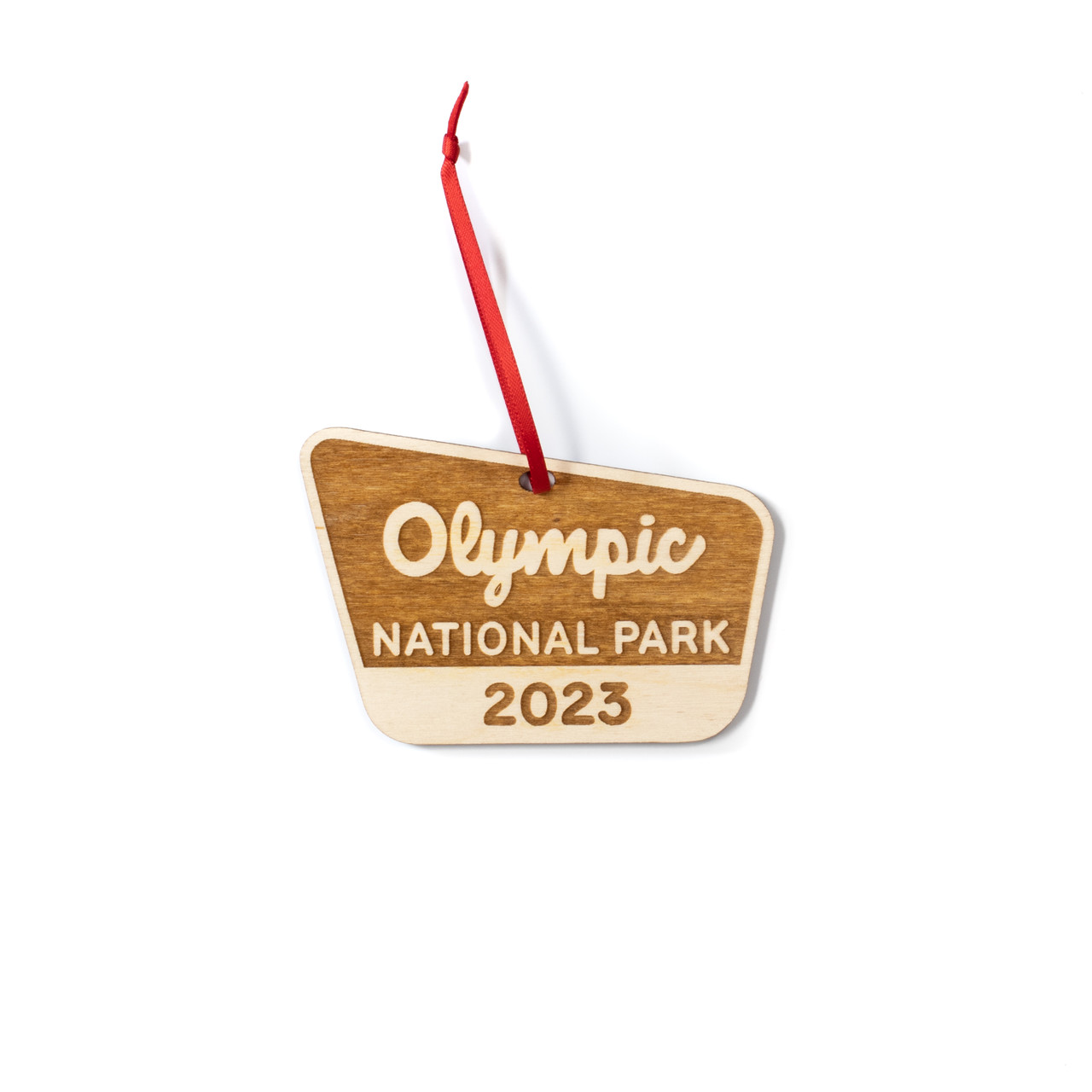 A charming engraved wooden ornament of Olympic National Park: A perfect souvenir to remember the stunning landscapes and natural beauty of the park.