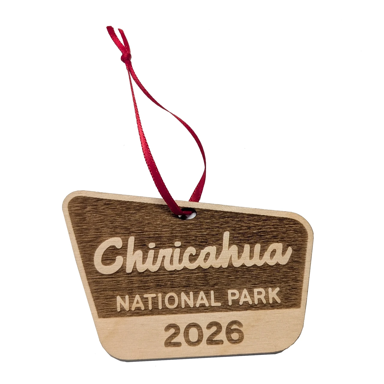 A charming engraved wooden ornament of Chiricahua National Park: A perfect souvenir to remember the stunning landscapes and natural beauty of the park.