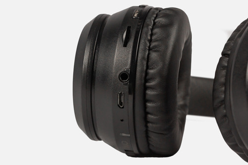 NCE Bluetooth Headphones With SD Reader
