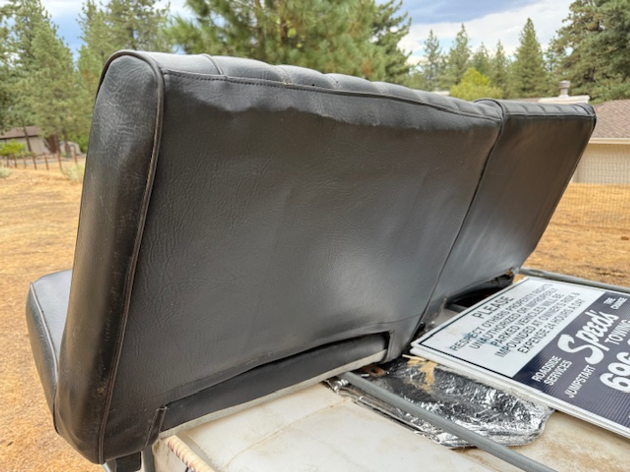 Used and reupholstered 60/40 front seats, 1972/73 Jeep Commando Used and reupholstered 60/40 front seats, 1972/73 Jeep Commando